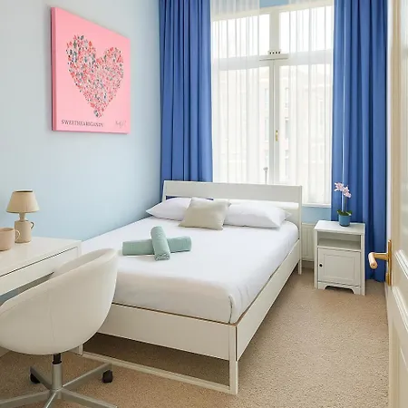 Flora's Palace - Scheveningen Apartamento La Haya