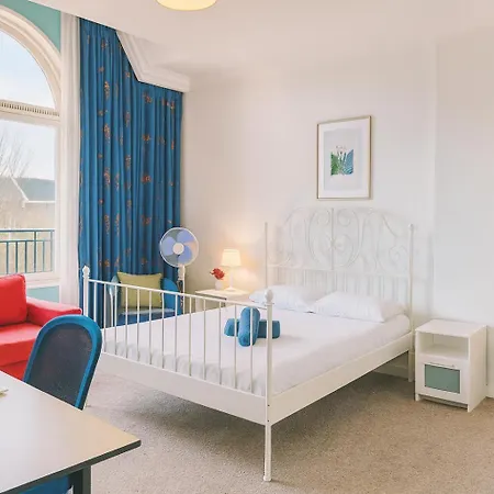 Flora's Palace - Scheveningen 아파트 *