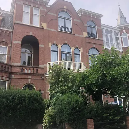 Flora's Palace - Scheveningen Haag