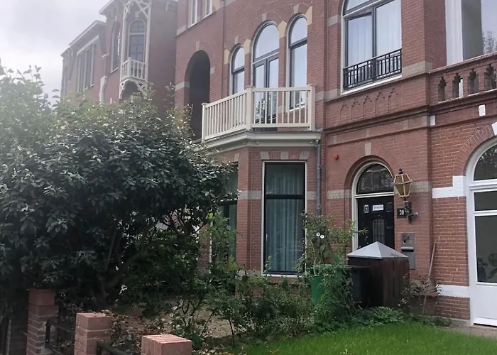 Flora's Palace - Scheveningen Apartamento *