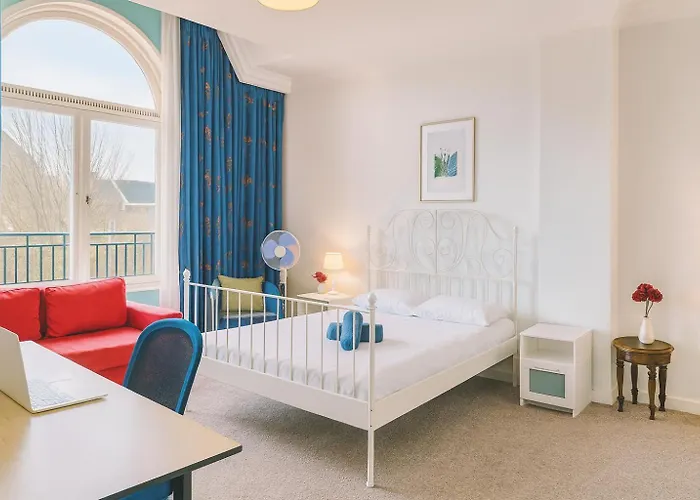 Flora's Palace - Scheveningen Apartamento *