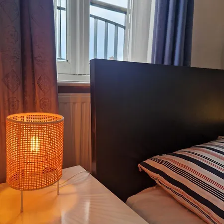 Apartment Flora's Palace - Scheveningen *