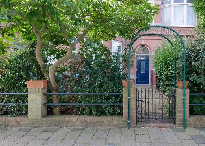 Flora's Palace - Scheveningen Apartment The Hague